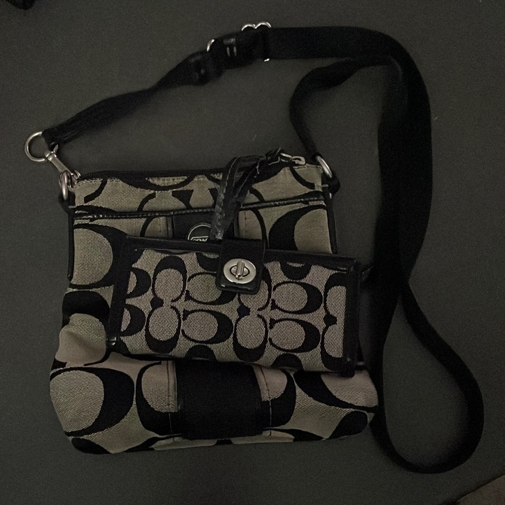 Coach Crossbody Wallet Set